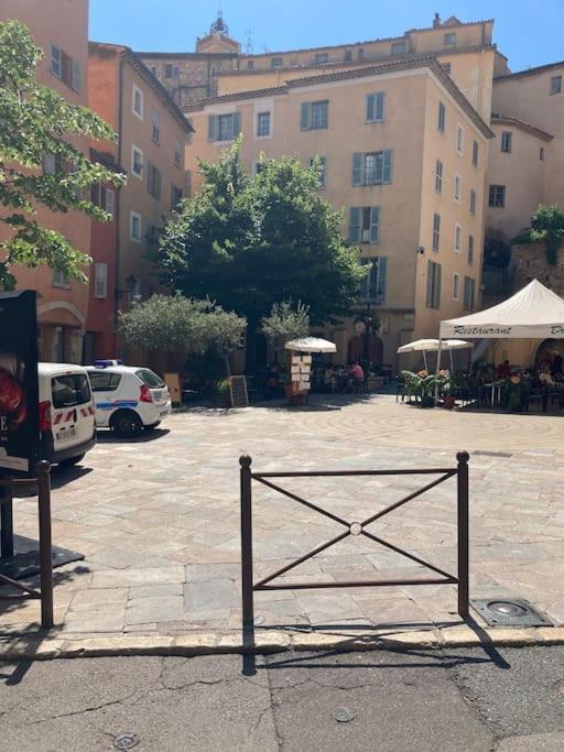 Grasse : Centre Ville Superbe Appartement 2 Chambres Luaran gambar