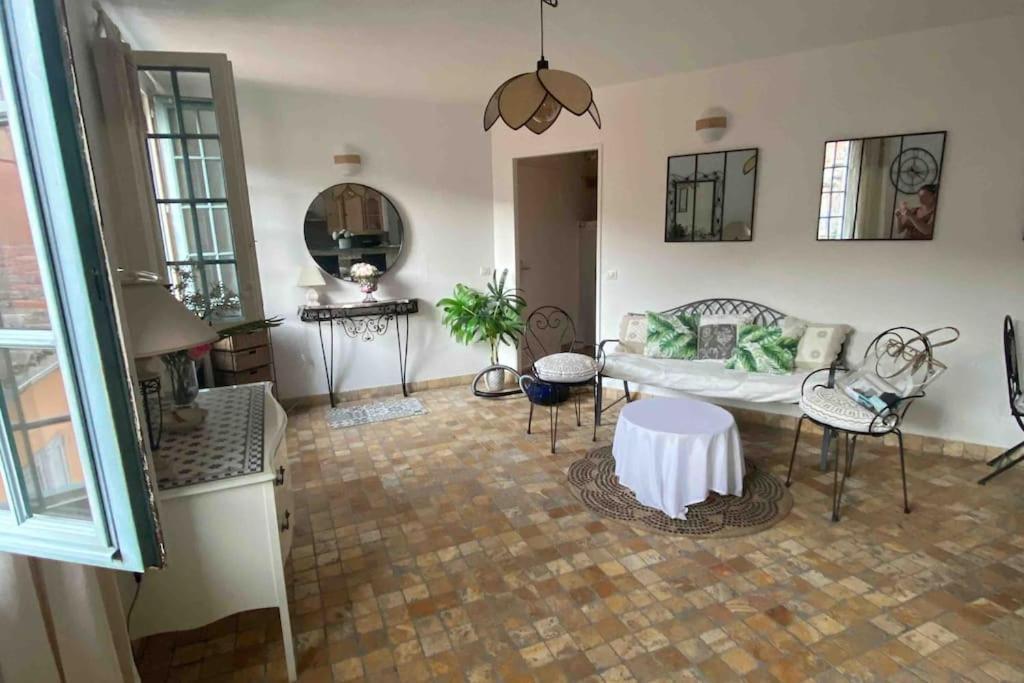 Grasse : Centre Ville Superbe Appartement 2 Chambres Luaran gambar